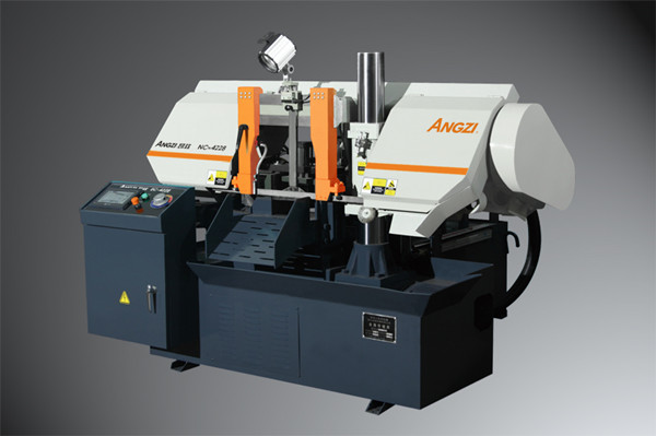 使用全自動鋸床時應該注意哪些事項